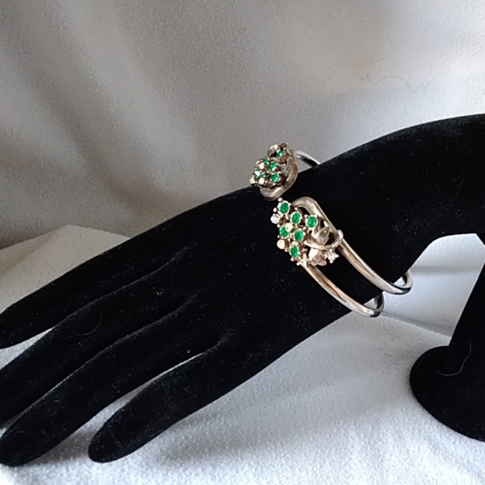 Change Emerald and Diamond Springs Bracelet